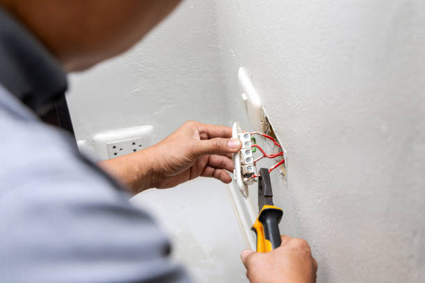 Best Local Electrician Companies  in Beechwood Trails, OH
